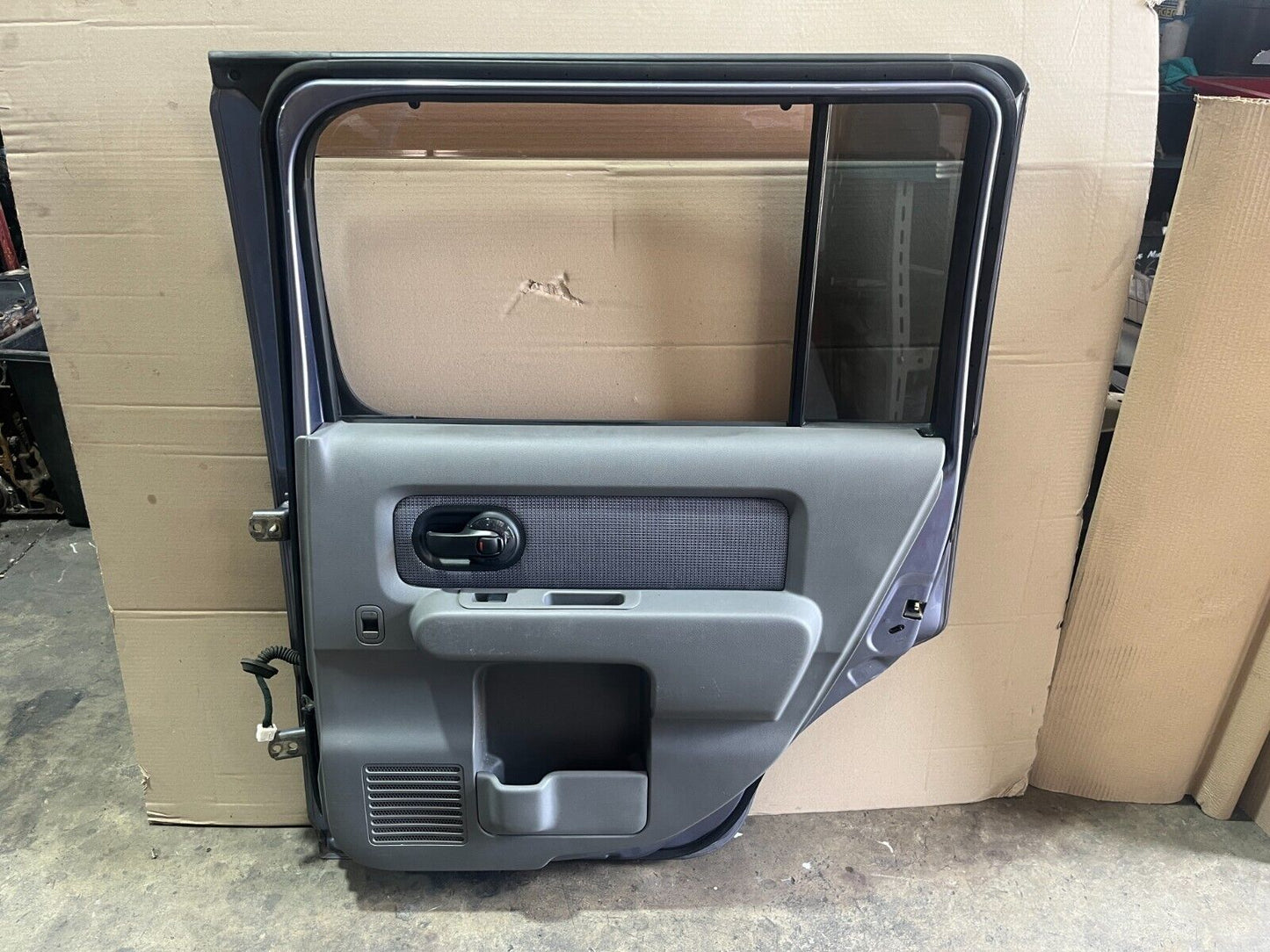 NISSAN CUBE BGZ11 REAR RIGHT DOOR 03/09-05/05