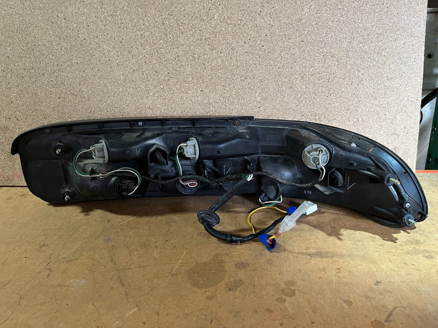 TOYOTA SOARER SC400 LH TAILLIGHT 1992