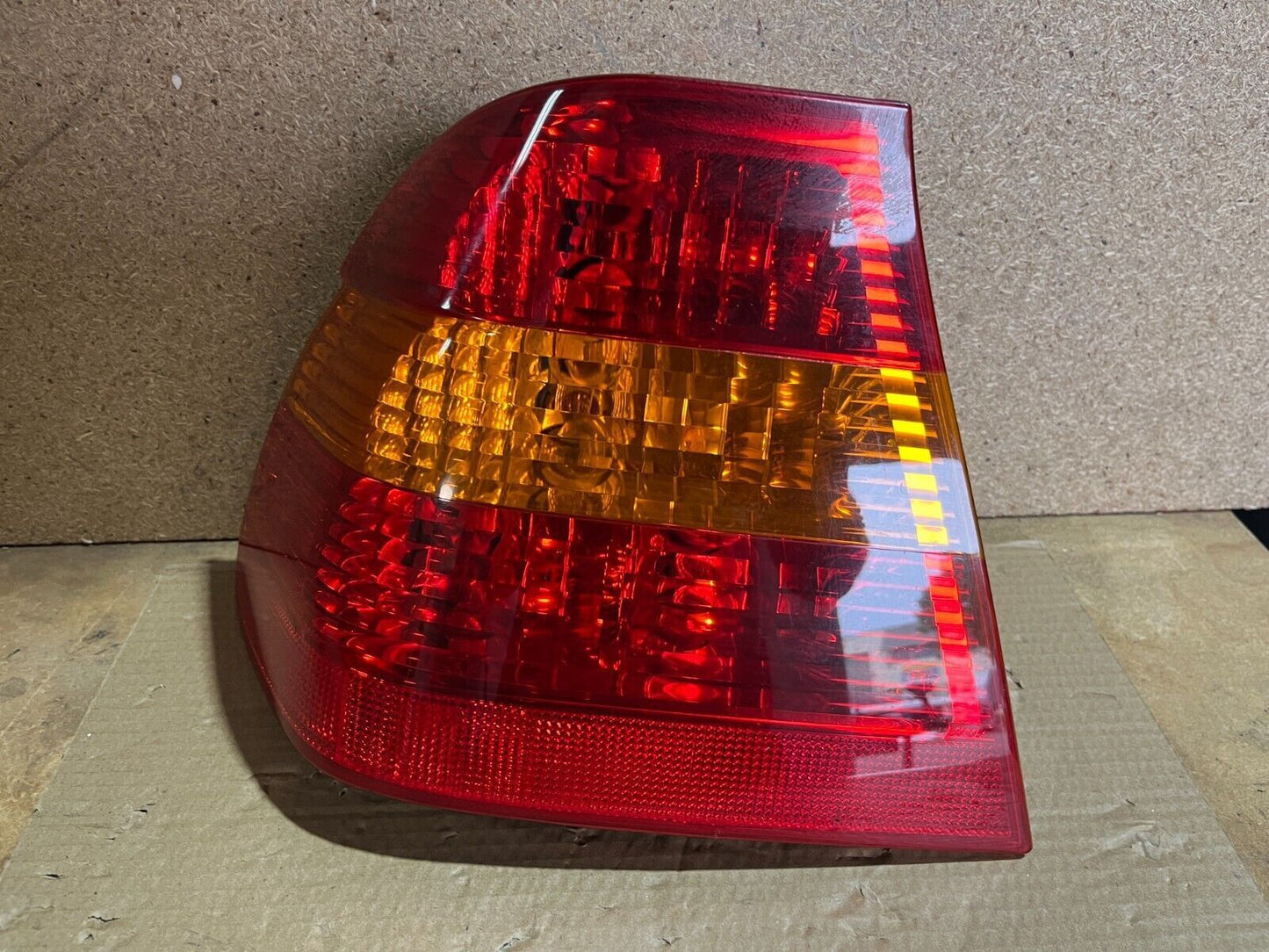 BMW E46 3 SERIES LH TAILLIGHT 02-05