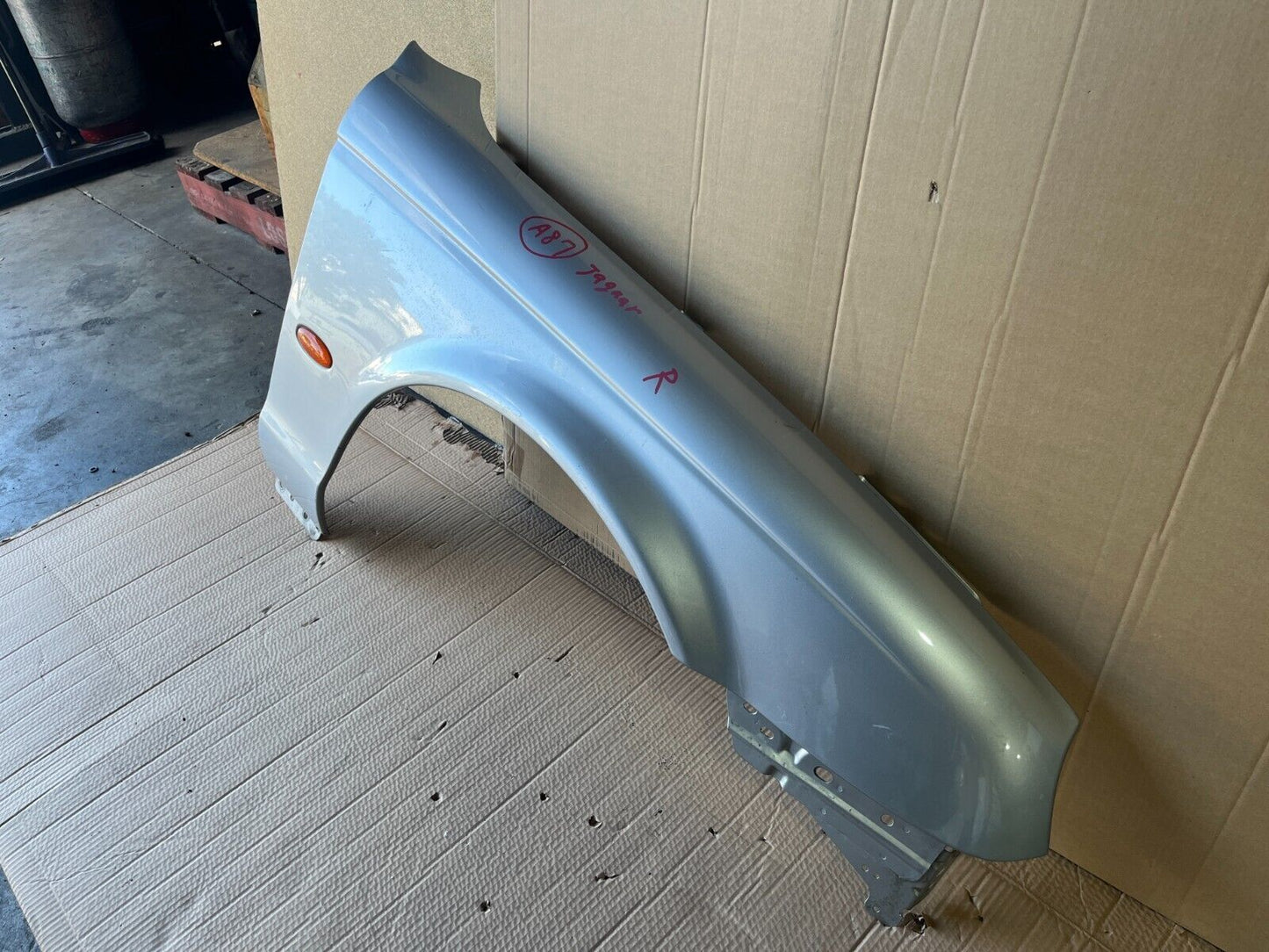 JAGUAR S-TYPE X200 FRONT RIGHT GUARD 00-08