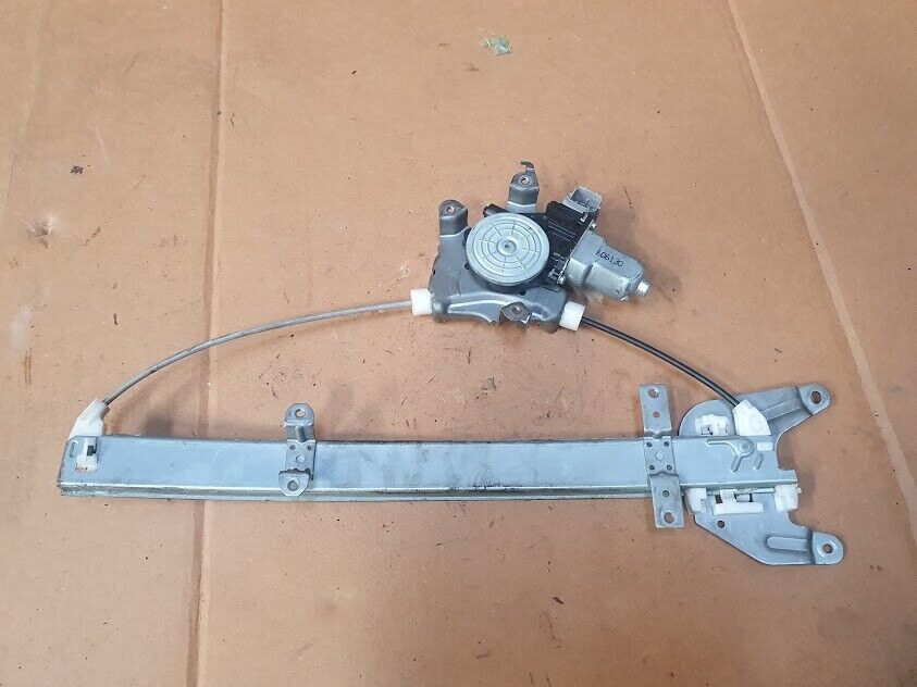 NISSAN SKYLINE CP36/V36 INFINITI REAR RIGHT WINDOW REG