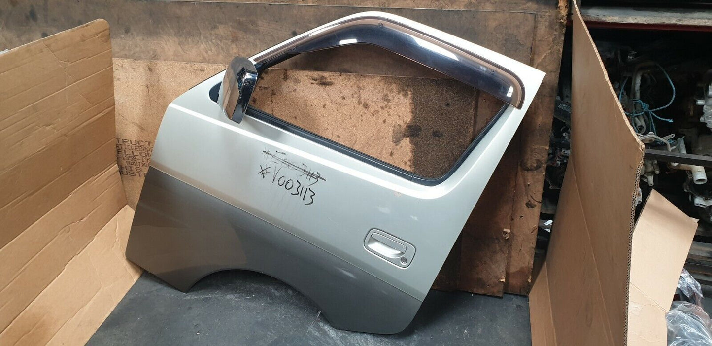 NISSAN URVAN SGE25 2001-2012 FRONT LEFT DOOR WITH MIRROR