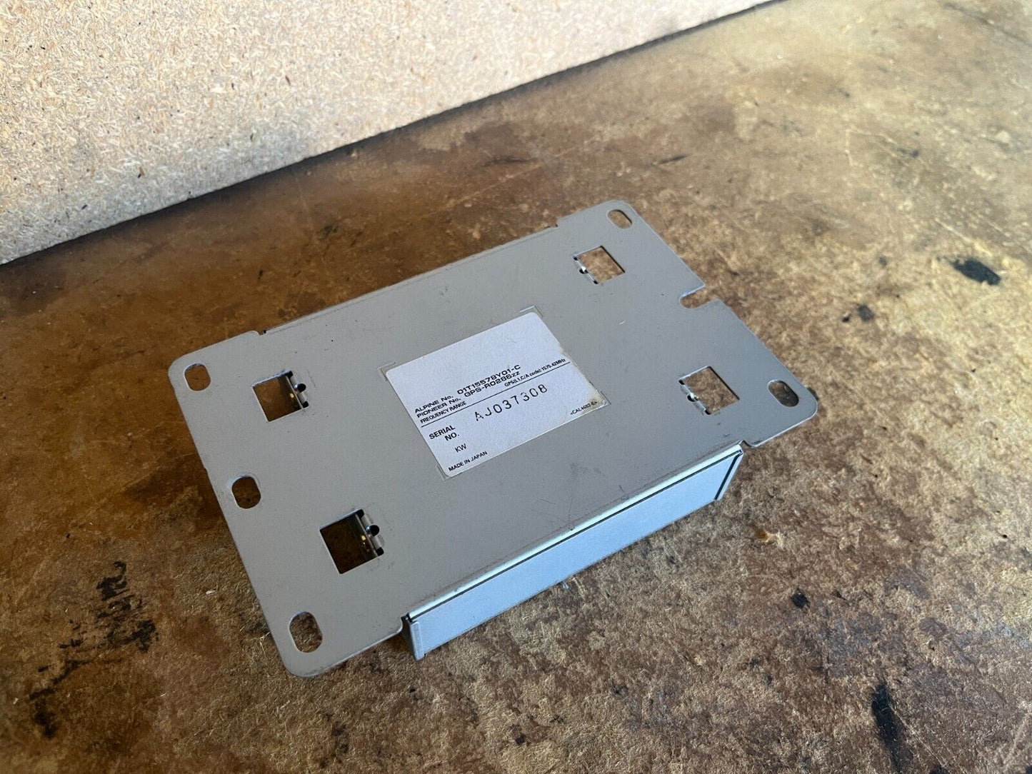 BMW SERIES 7 GPS RECEVER UNIT E65/E66 02/02-12/08