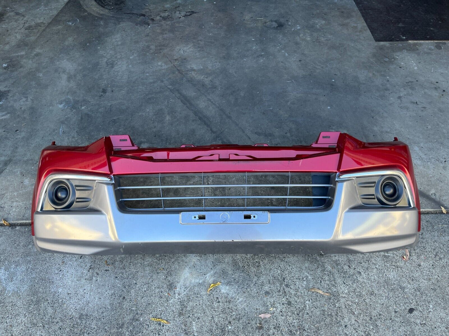 ISUZU MU-X FRONT BUMPER BAR 02/17-21 RED