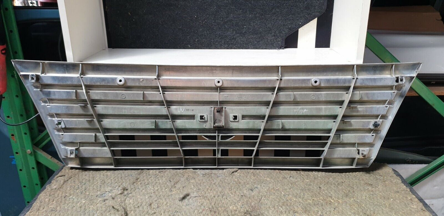 NISSAN URVAN SGE25 2001-2012 RADIATOR GRILL