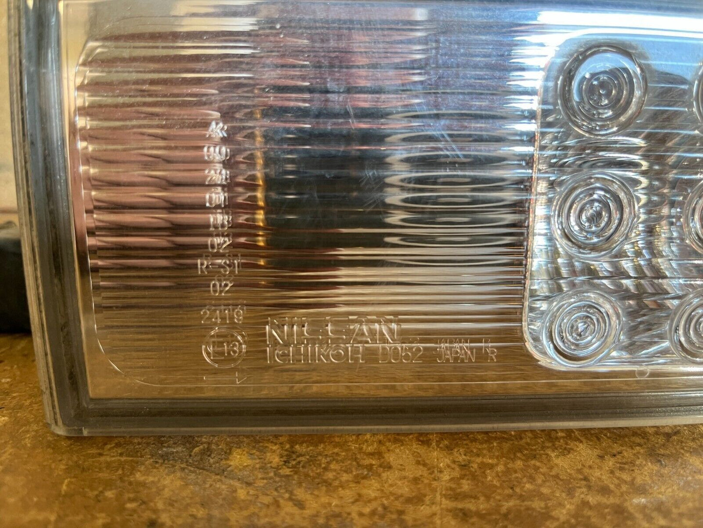 NISSAN CUBE Z11 RH TAILLIGHT