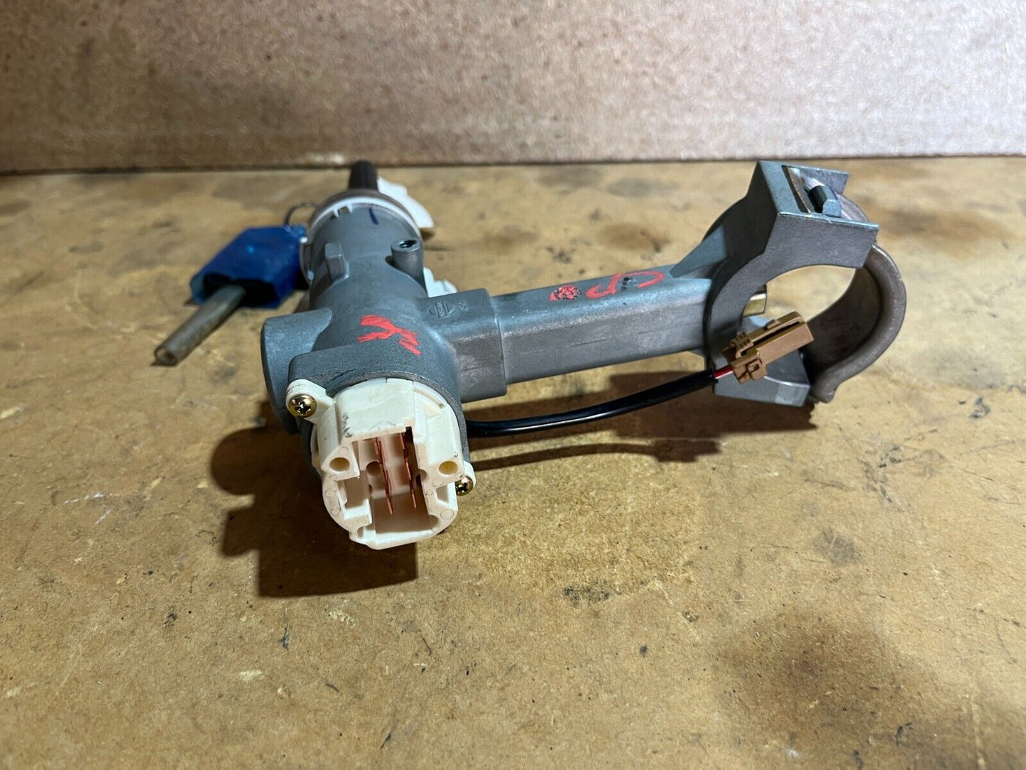 NISSAN SKYINE V35 IGNITION BARREL WITH KEYS