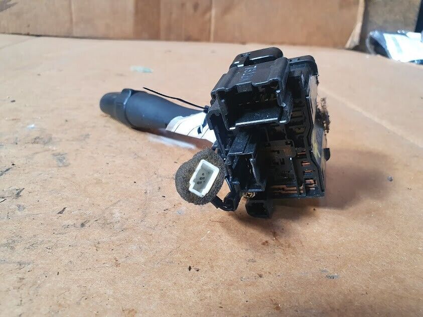 NISSAN STAGEA C34 S1 LIGHT STALK SWITCH