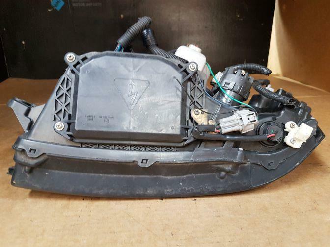 1999 SUBARU LIBERTY 3RD GEN RIGHT HEADLIGHT 11/98-06/01