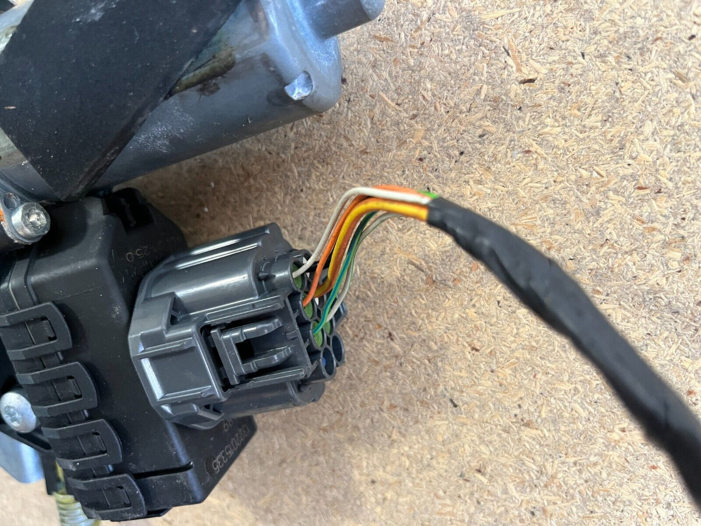 JAGUAR X TYPE FRONT LEFT WINDOW REGULATOR
