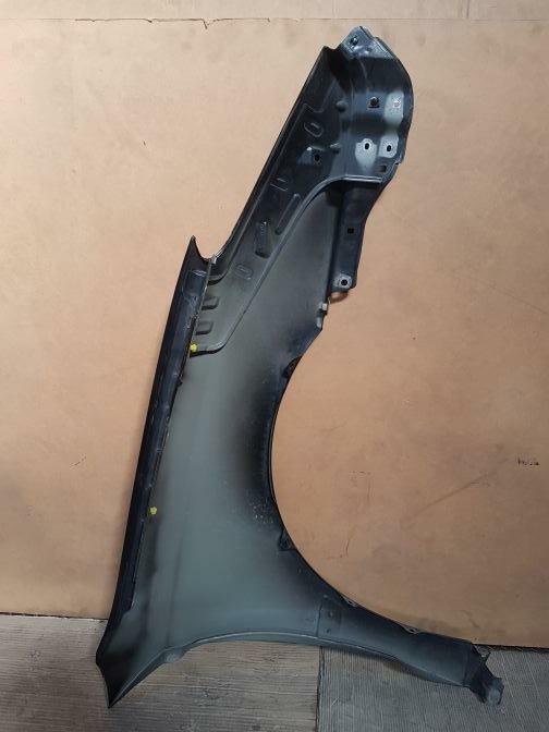 2004 LEXUS ES300 MCV30 LEFT FENDER LHS PASSENGER GUARD 10/01-12/05