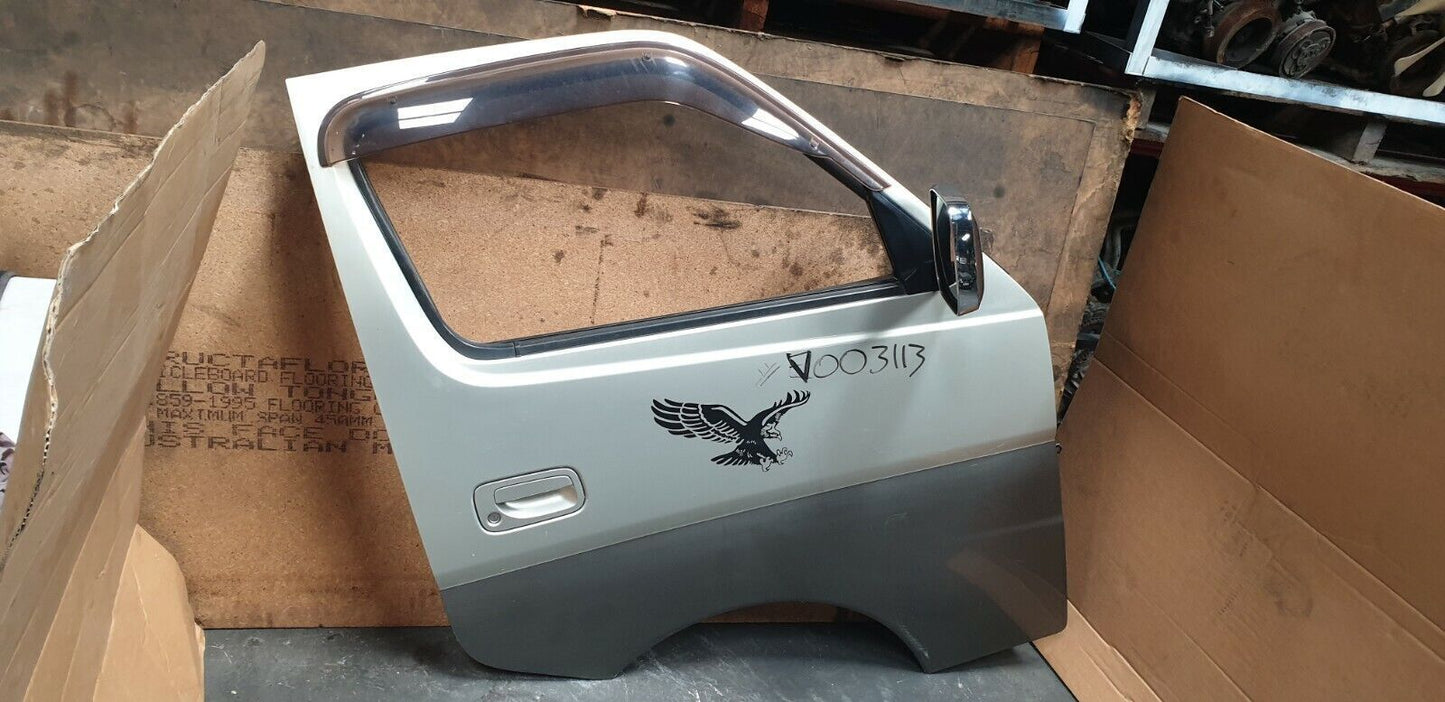 NISSAN URVAN SGE25 2001-2012 FRONT RIGHT DOOR WITH MIRROR
