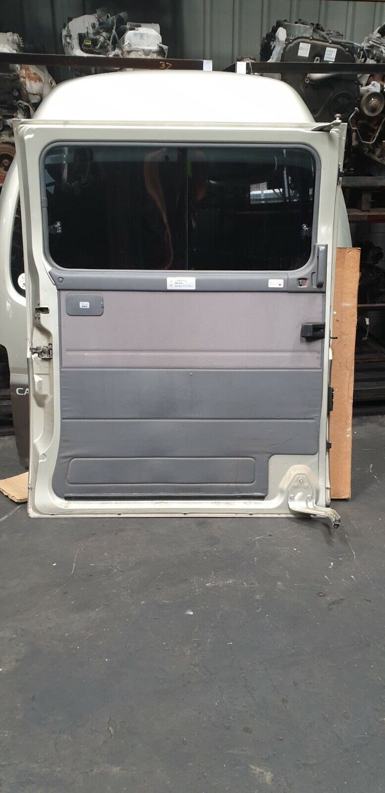 NISSAN URVAN SGE25 2001-2012 REAR LEFT HAND SLIDING DOOR