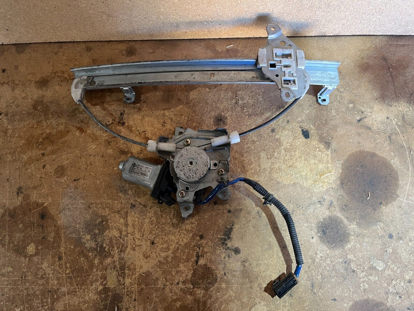 NISSAN SKYLINE R34 SEDAN REAR LEFT WINDOW REGULATOR