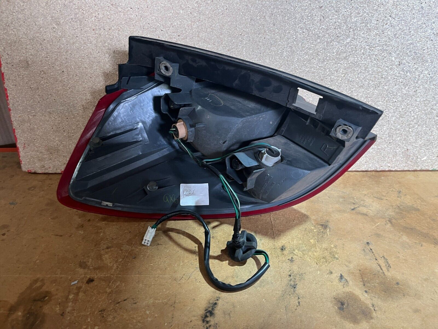 SUBARU LEGACY RIGHT HAND TAILLIGHT
