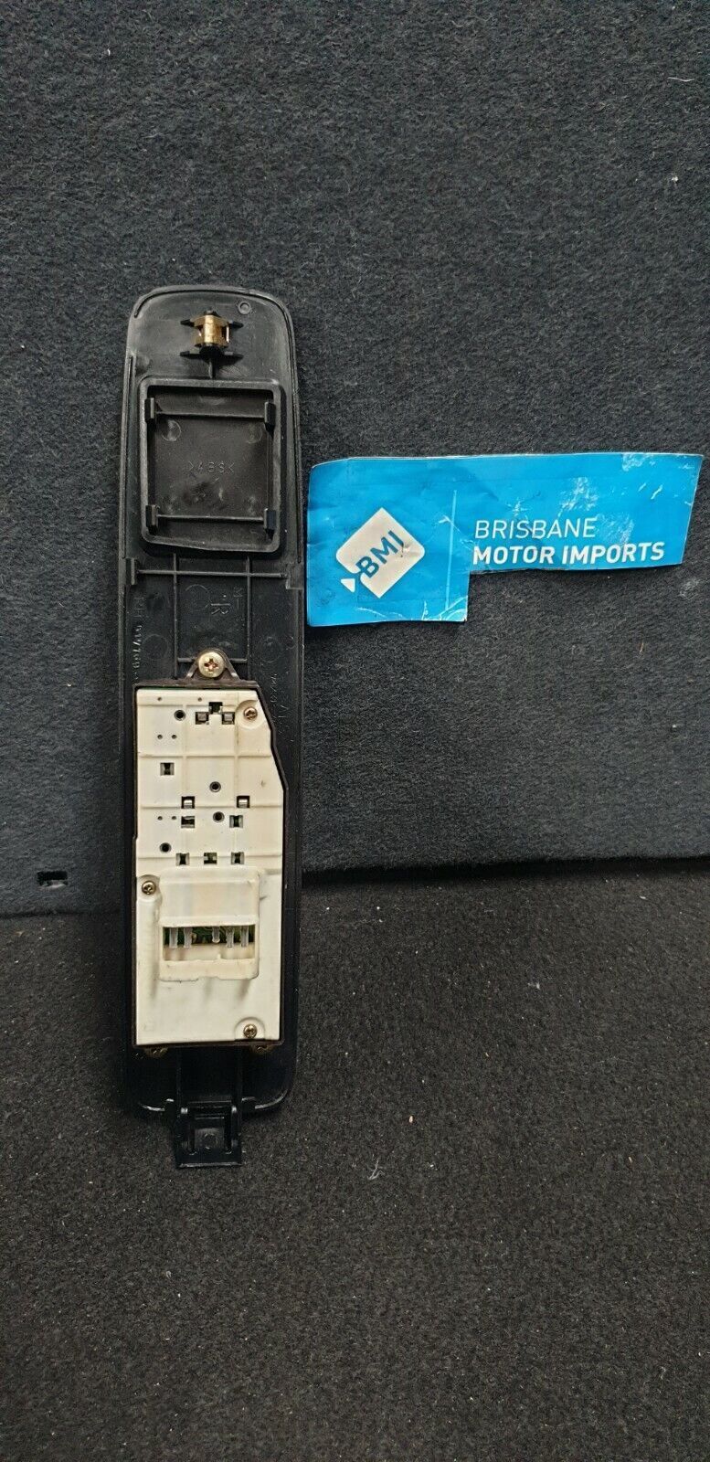 TOYOTA HILUX 1997-2005 SERIES SINGLE CAB WINDOW SWITCH