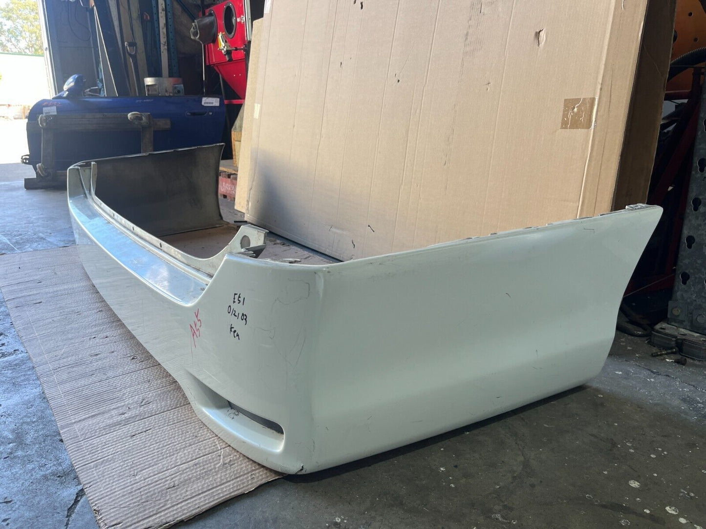 NISSAN ELGRAND E51 REAR BUMPER