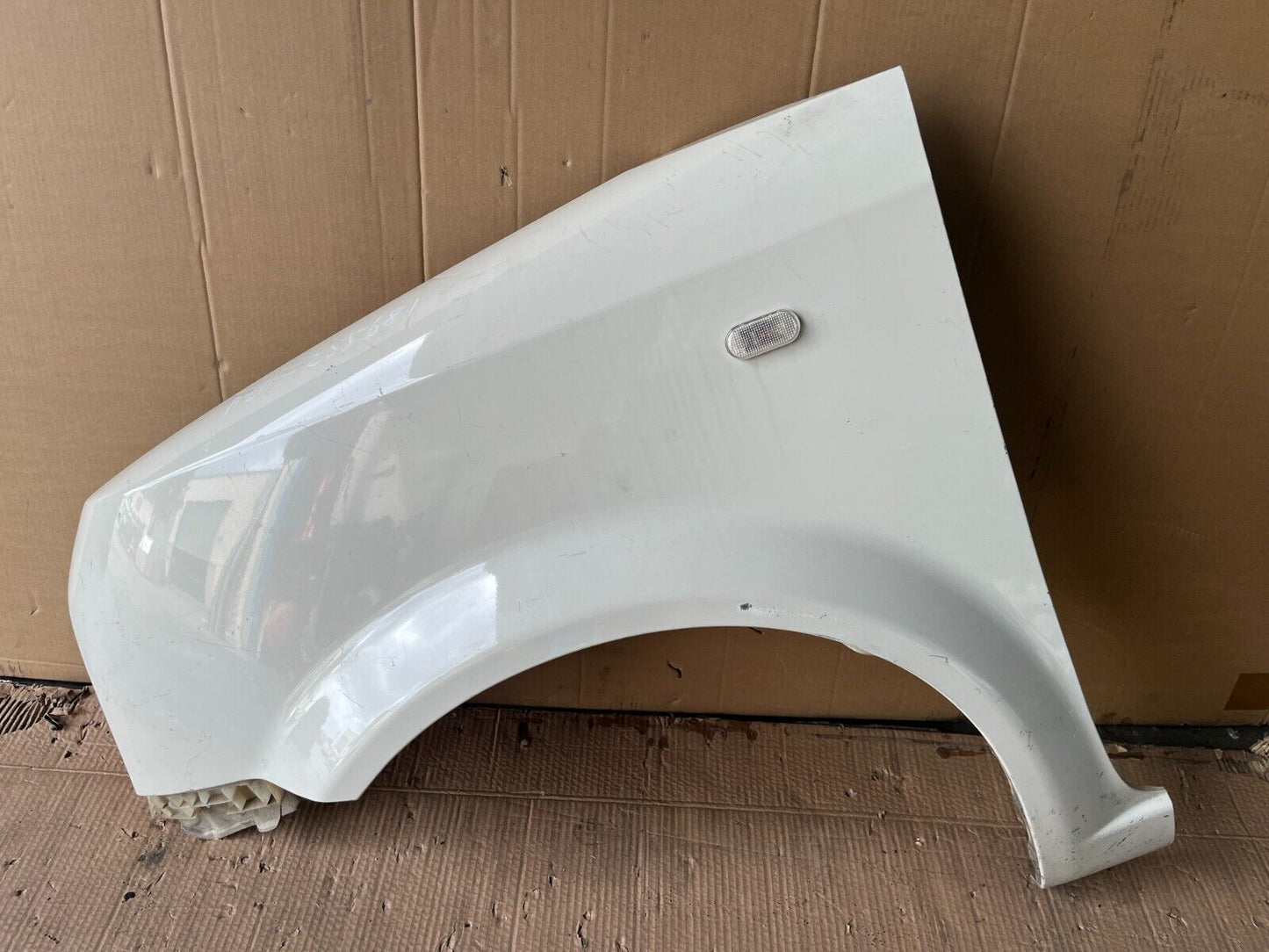NISSAN CUBE Z11 FRONT LEFT GUARD