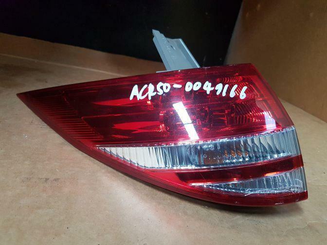 2006 TOYOTA TARAGO ACR50R LEFT TAIL LIGHT 03/06-12/08