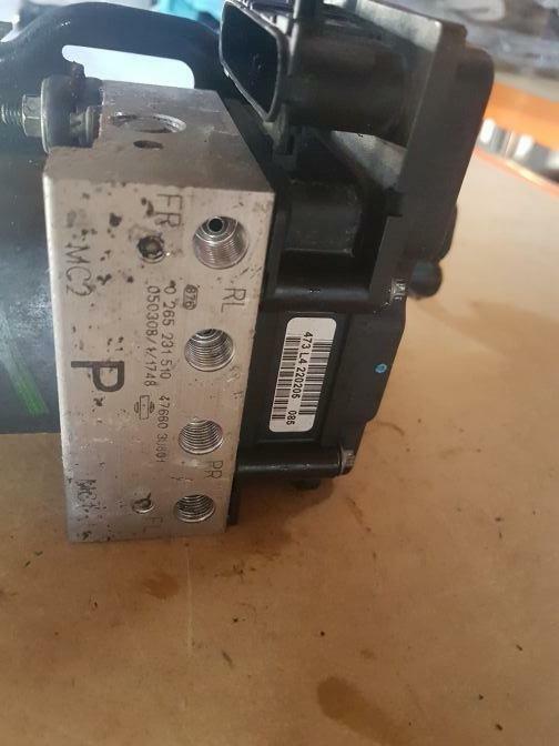 2004 NISSAN CUBE Z11 ABS PUMP 10/02-11/08