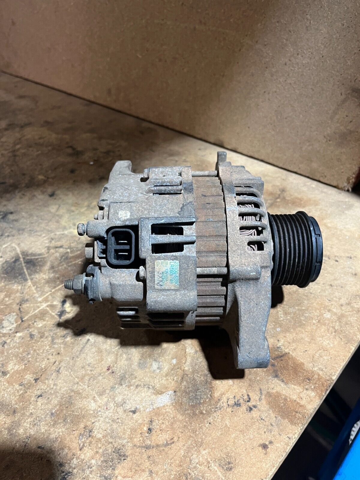 TOYOTA LANDCRUSIER 80 SERIES HJ80 1HZ ALTERNATOR