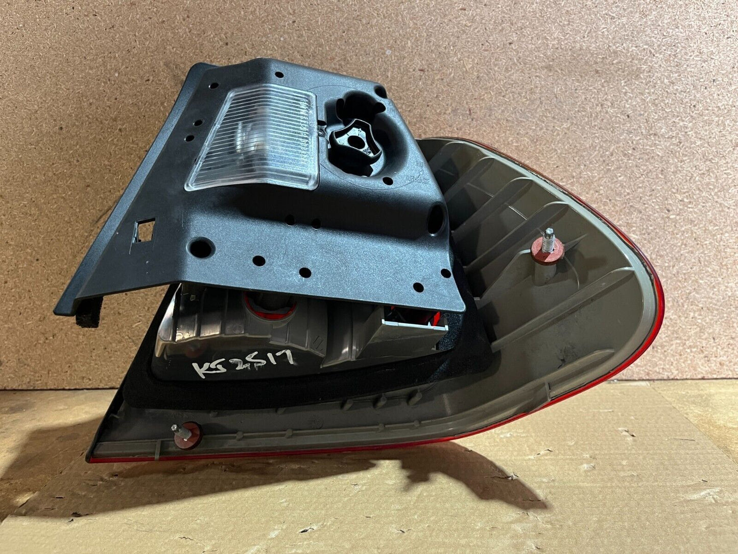 BMW E46 3 SERIES LH TAILLIGHT 02-05