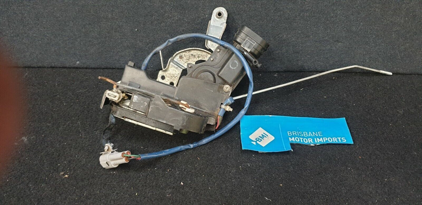 TOYOTA HILUX 1997-2005 RIGHT FRONT DOOR LOCK MECHANISM