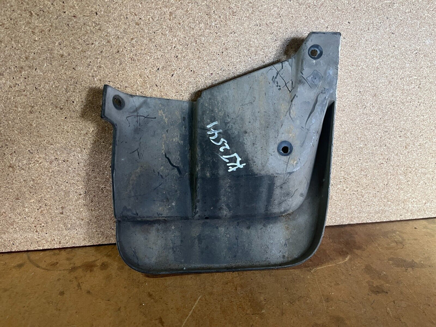 SUBARU FORESTER SF5 REAR LEFT MUDFLAP 97-2002