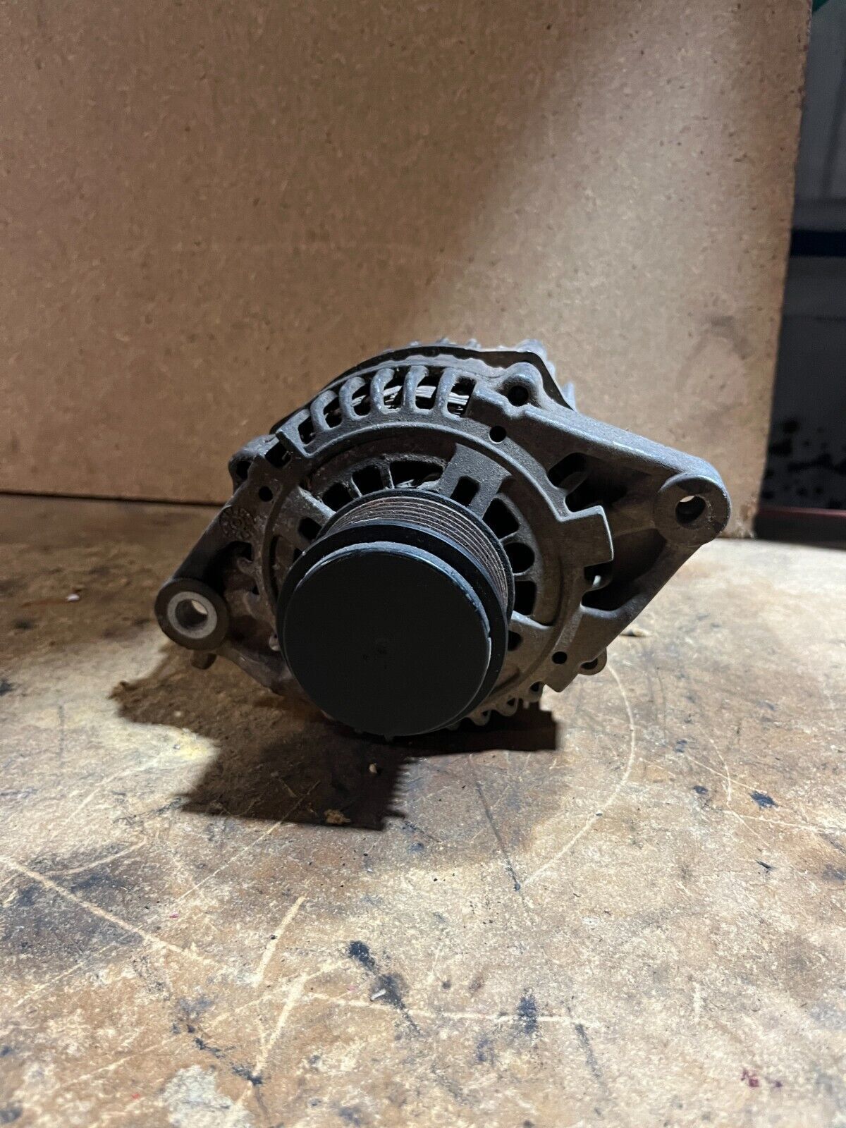 TOYOTA LANDCRUSIER 80 SERIES HJ80 1HZ ALTERNATOR