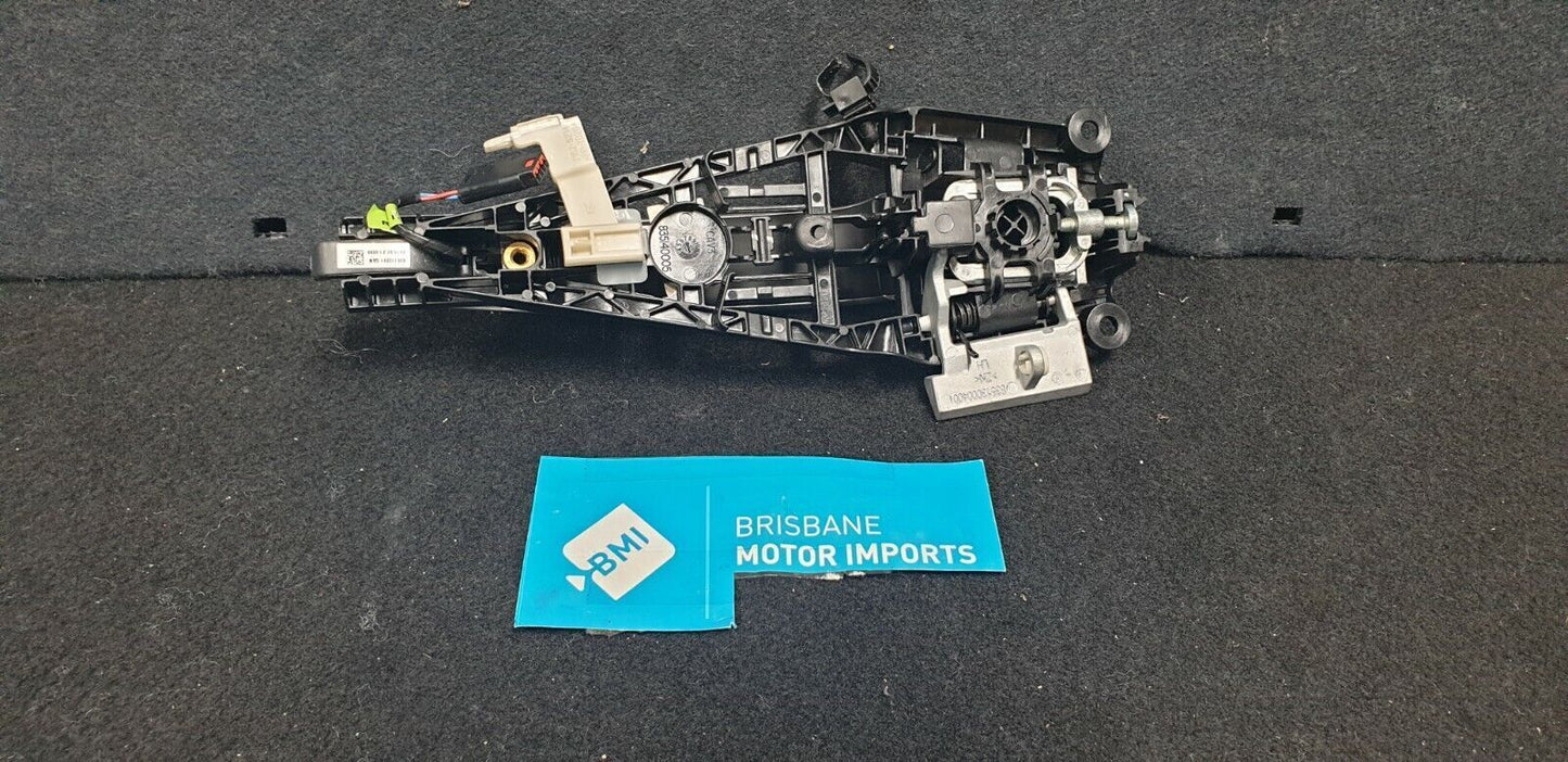 HOLDEN COMMODORE RIGHT REAR OUTER DOOR HANDLE VF 2013-17