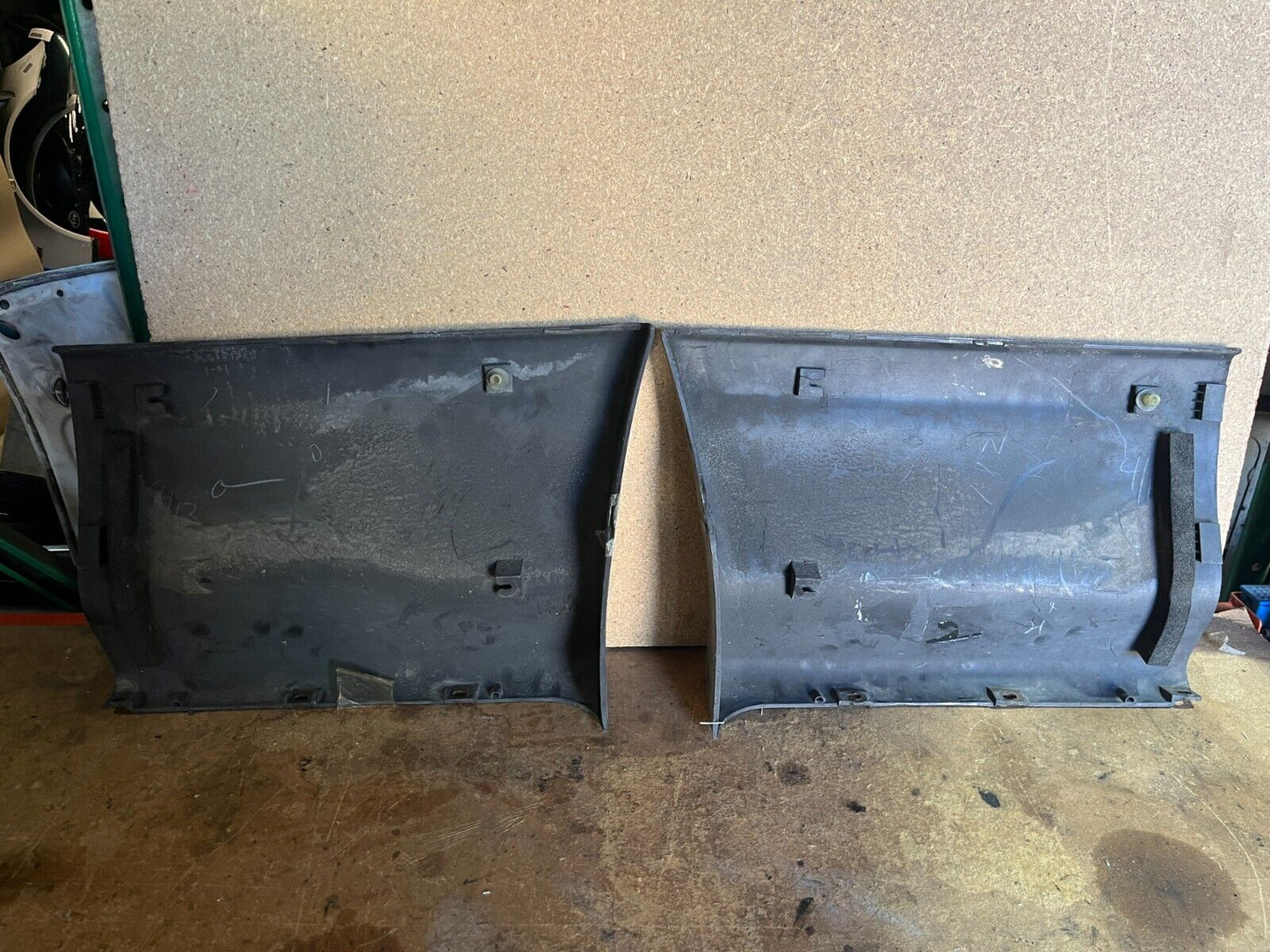 NISSAN ELGRAND E50 REAR PODS 05/97-05/02