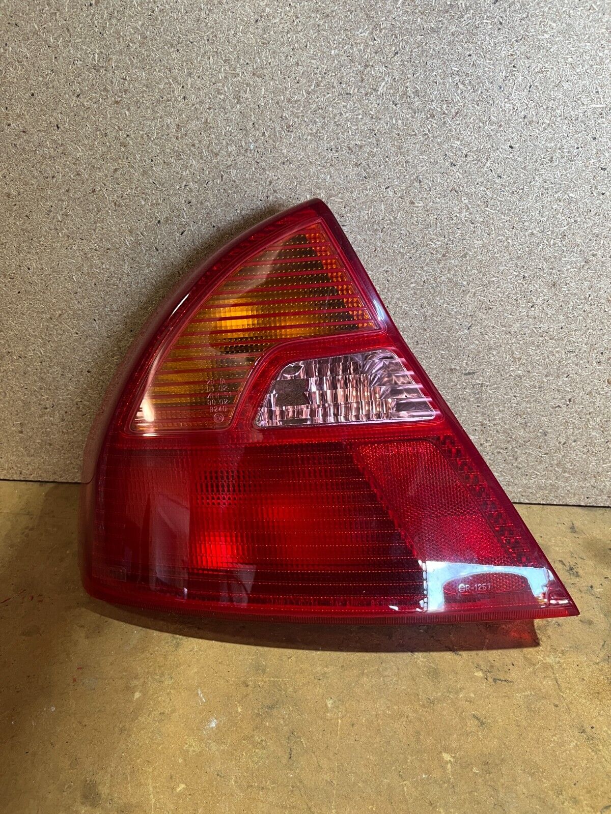 MITSUBISHI LANCER RH TAILLIGHT CE/CK SEDAN 08/98-06/99