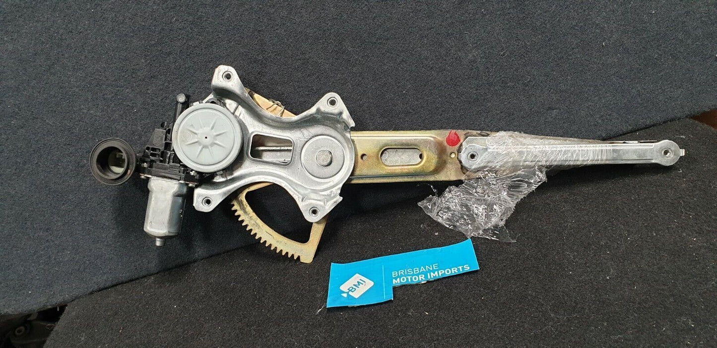 09 TOYOTA YARIS 3 DOOR LEFT FRONT DOOR WINDOW POWER REG/MOTOR-NCP9# -2005-11