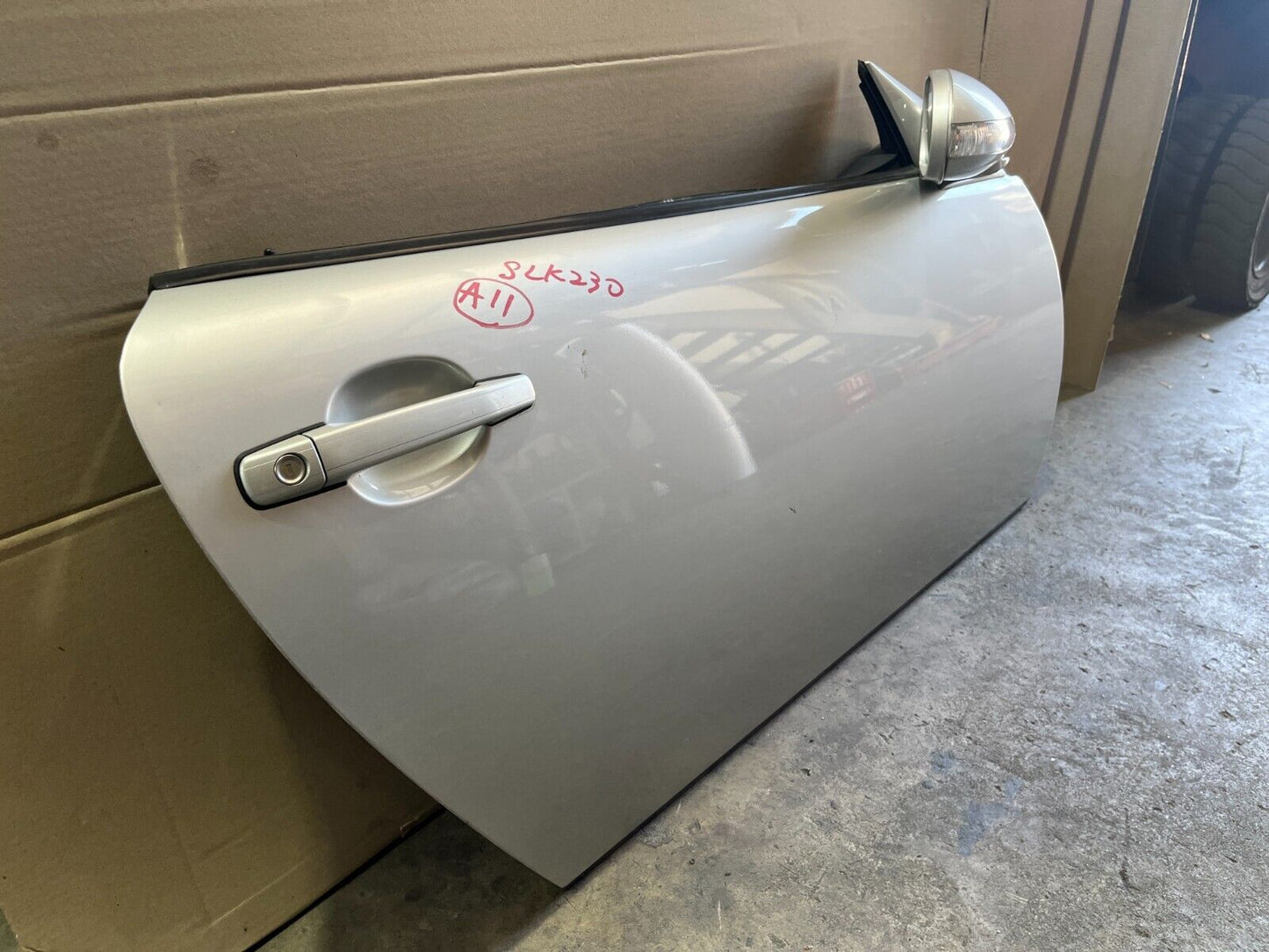 MERCEDES BENZ SLK 230 KOMPRESSOR RH DOOR 20-04