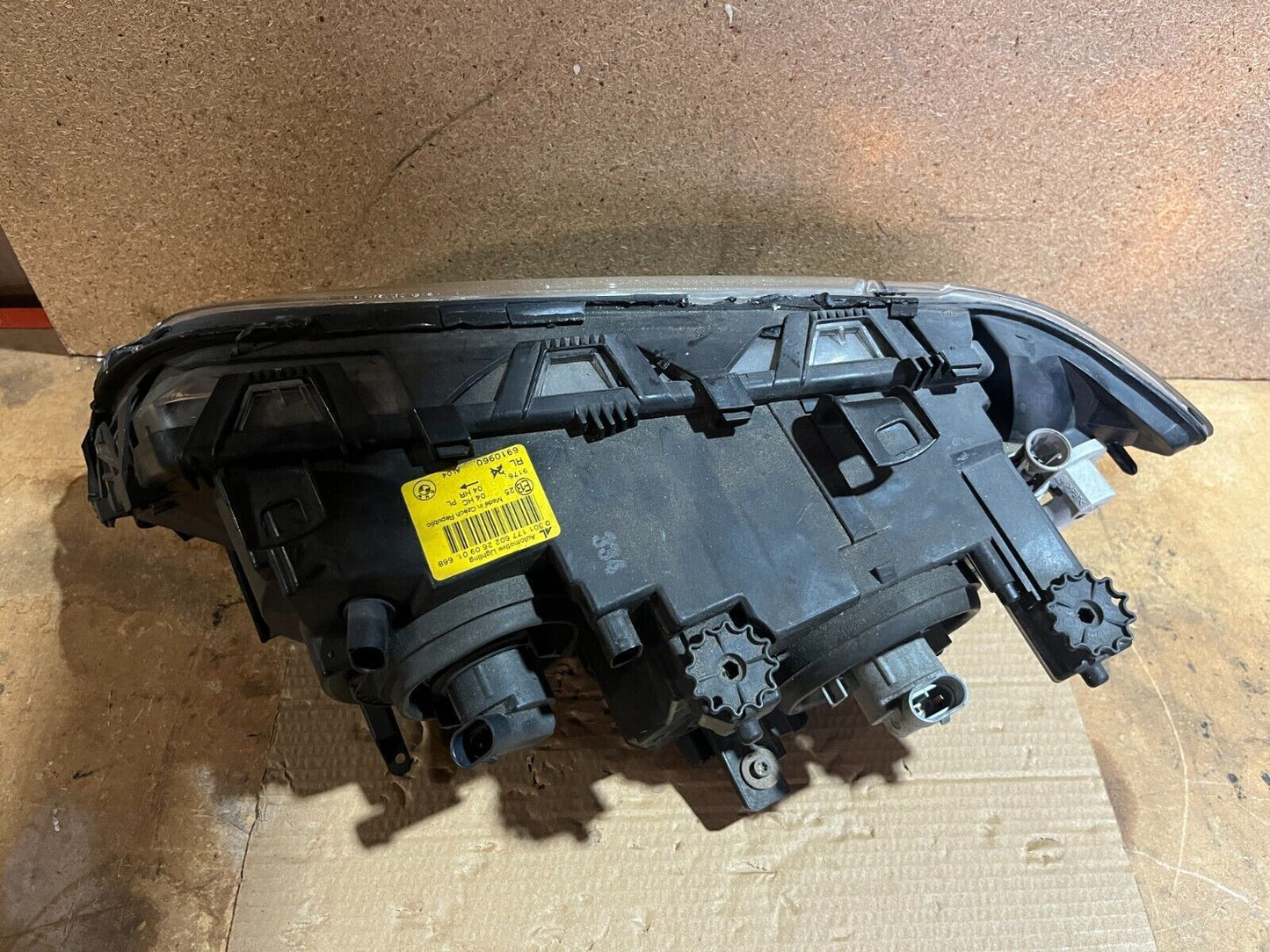 BMW E46 3 SERIES RH HEADLIGHT 02-04