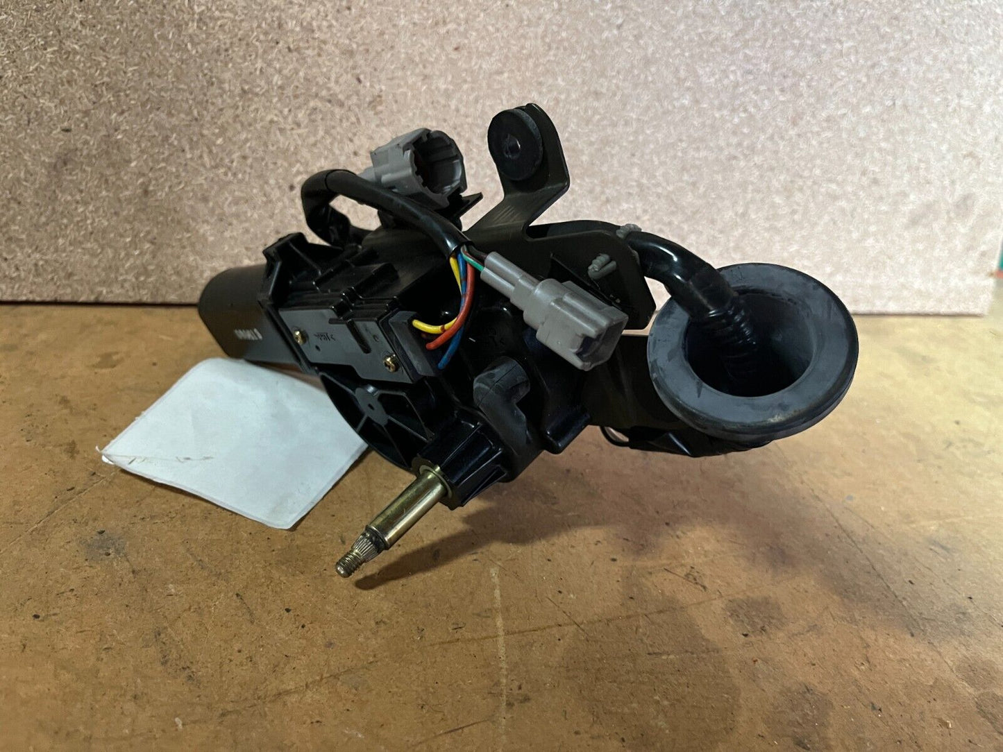 NISSAN ALGRAND E51 WIPER MOTOR