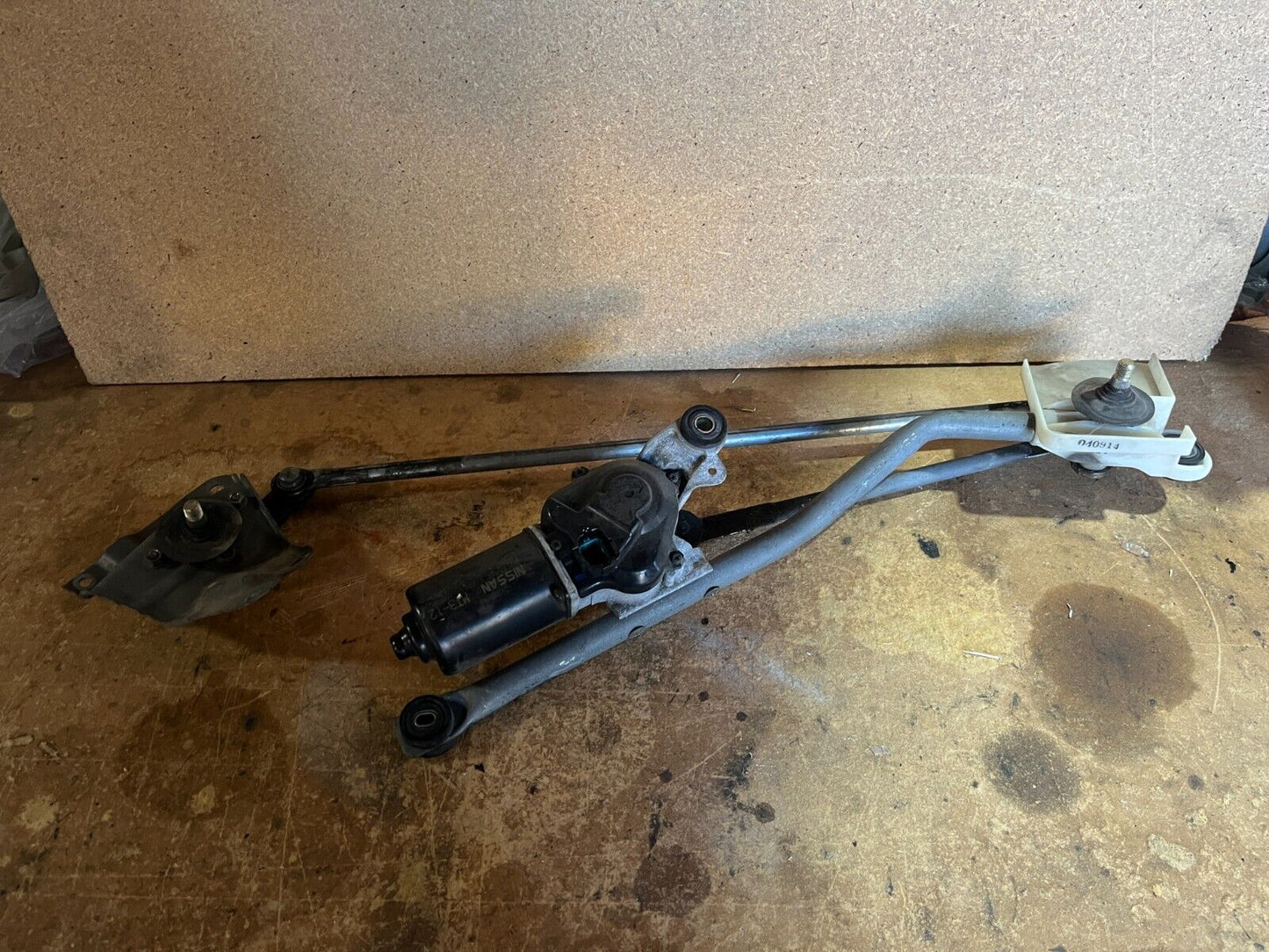 NISSAN CUBE Z11 FRONT WINDSHEILD WIPER MOTOR