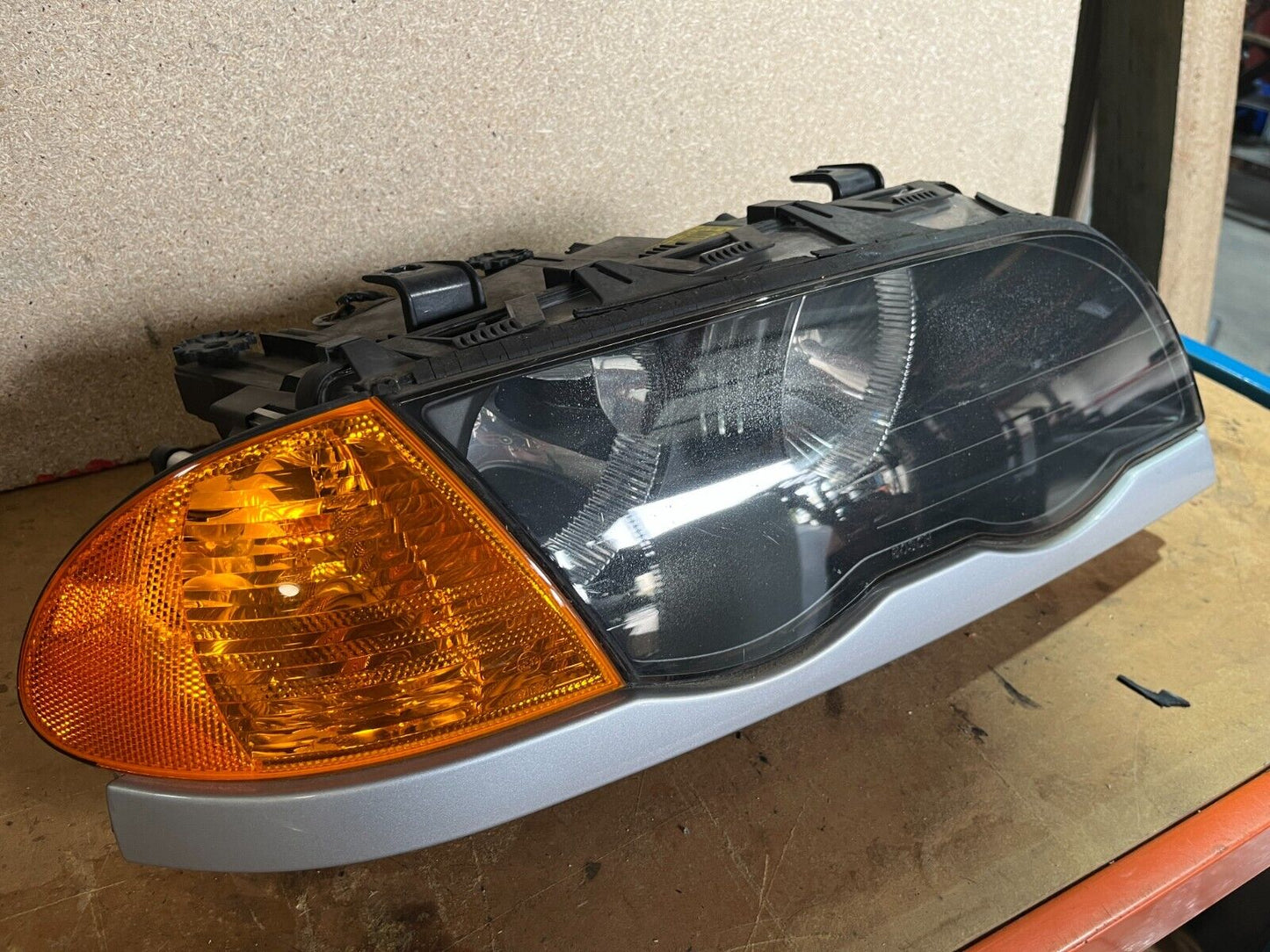 BMW E46 SERIES 3 RH HEADLIGHT 98-00