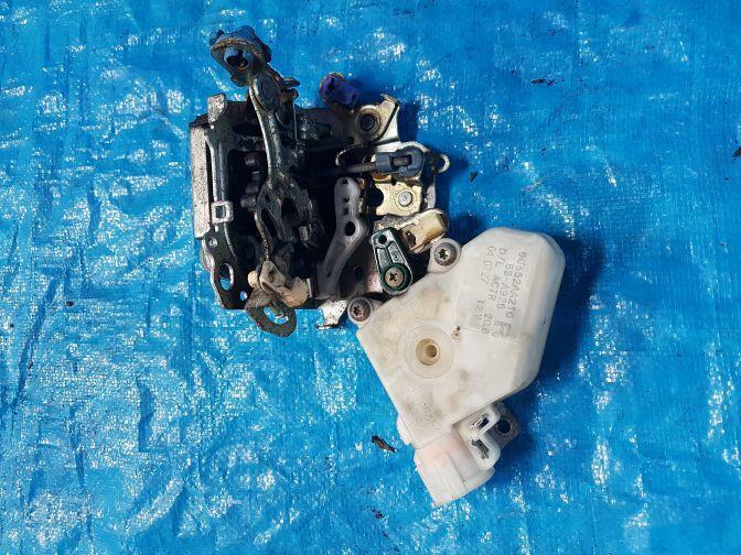 09/04 NISSAN XTRAIL T30 FRONT LEFT DOOR LOCK ACTUATOR