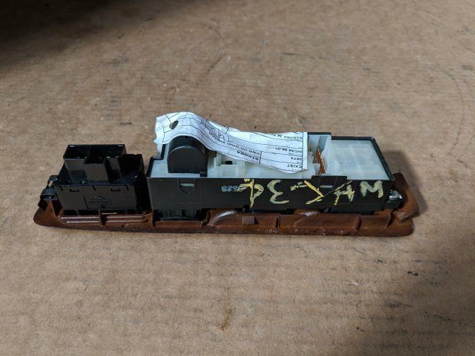 1999 NISSAN STAGEA C34 FRONT RIGHT POWER WINDOW SWITCH 1996-2001