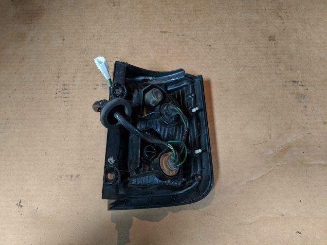 1999 NISSAN ELGRAND E50 LEFT HAND TAILLIGHT LHS 05/97-05/02