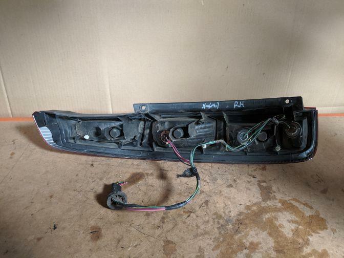 09/06 NISSAN X-TRAIL T30 RIGHT HAND TAILLIGHT