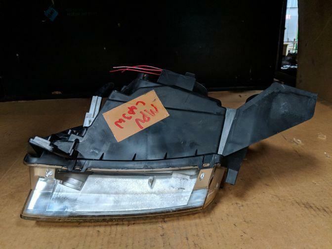 2002 MAZDA MPV LW RIGHT HEADLIGHT 06/02-10/03
