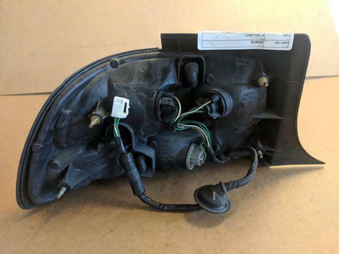 1995 TOYOTA ARISTO JZS147 RIGHT HAND TAILLIGHT