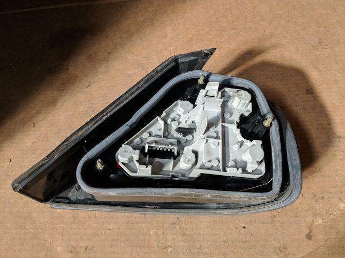 2003 JAGUAR XJ X308 LEFT TAILLIGHT 05/03-12/09