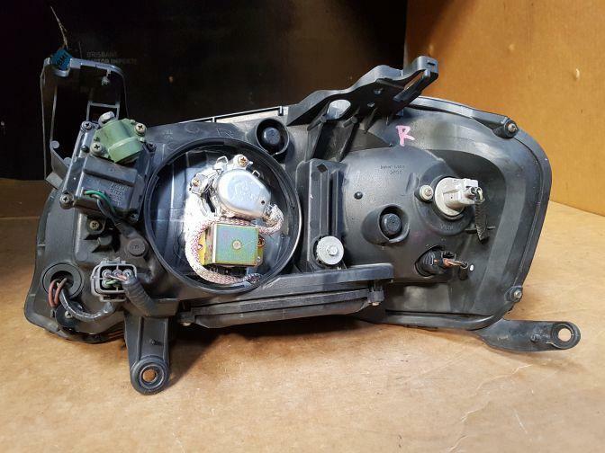 2005 MAZDA TRIBUTE RIGHT HID HEADLIGHT XENON