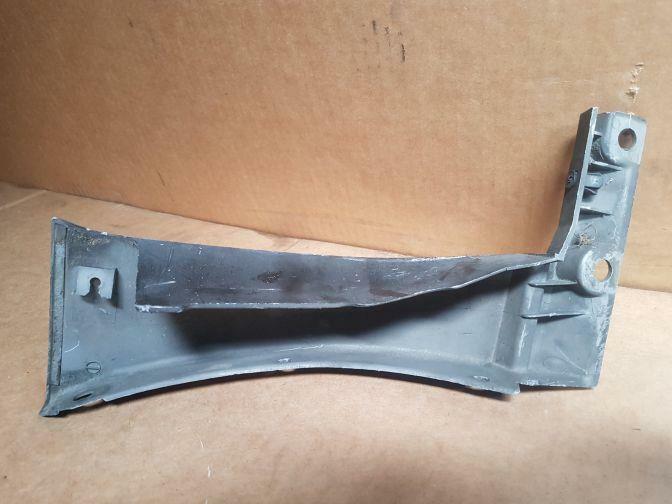 1999 SUBARU FORESTER SF5 RIGHT FENDER MOULD 08/97-05/02