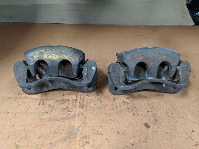SUBARU IMPREZA STI GDB FRONT BRAKE CALIPER PAIR 2000-2003