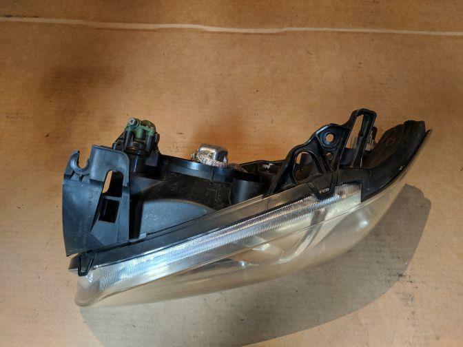 2005 MAZDA TRIBUTE YU SERIES LEFT HID HEADLIGHT XENON 11/03-06/06
