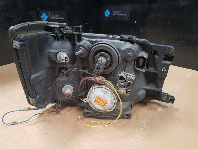 2000 NISSAN ELGRAND E50 LEFT HID HEADLIGHT 05/97-05/02